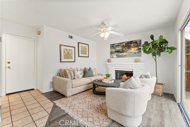 MLS #OC25248267 image #10