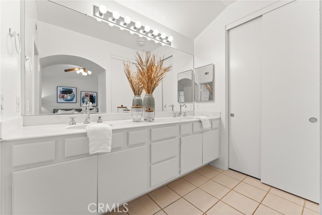 MLS #OC25248267 image #22