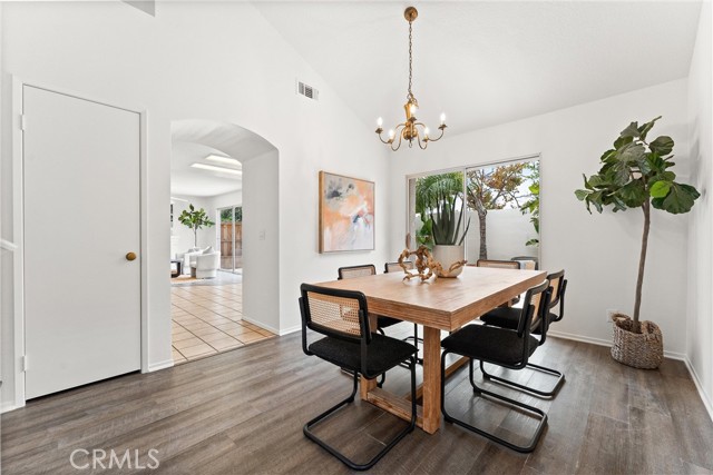 MLS #OC25248267 image #5