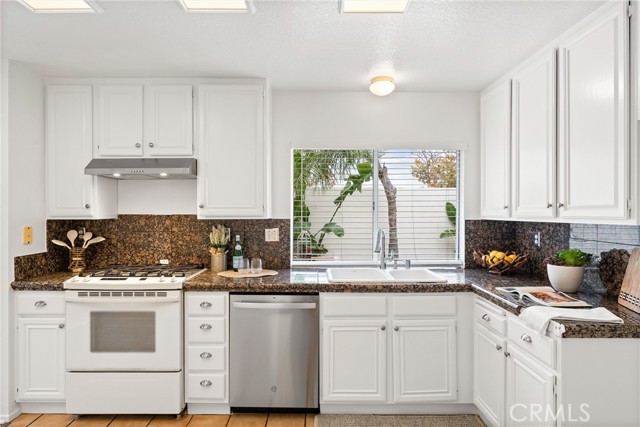 MLS #OC25248267 image #8