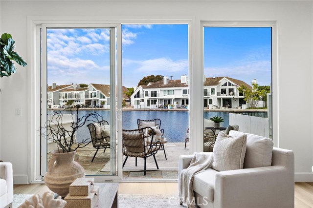 MLS #OC25248312 image #2