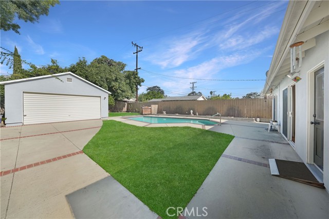 MLS #OC25248330 image #24