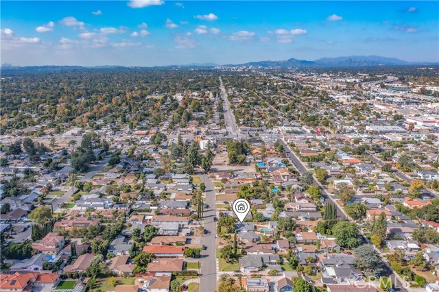 MLS #OC25248330 image #32