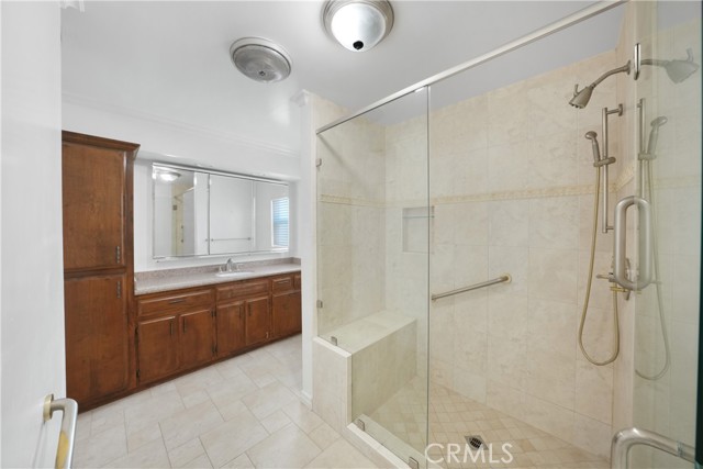 MLS #OC25248330 image #9