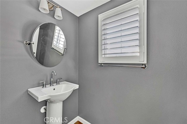 MLS #OC25248388 image #16