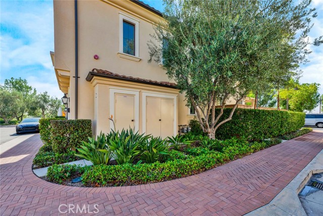 MLS #OC25248388 image #39