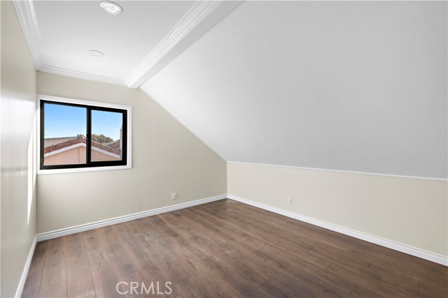 MLS #OC25248470 image #19