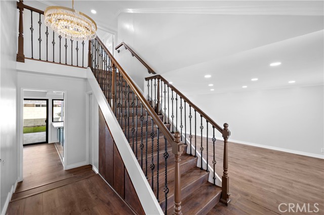 MLS #OC25248470 image #4