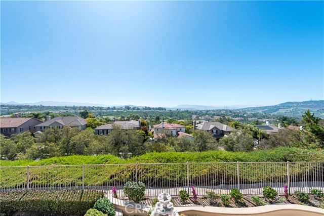 MLS #OC25248485 img 16