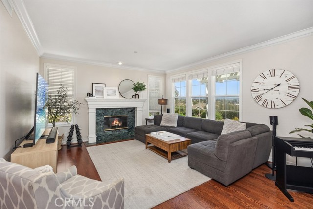 MLS #OC25248485 img 2