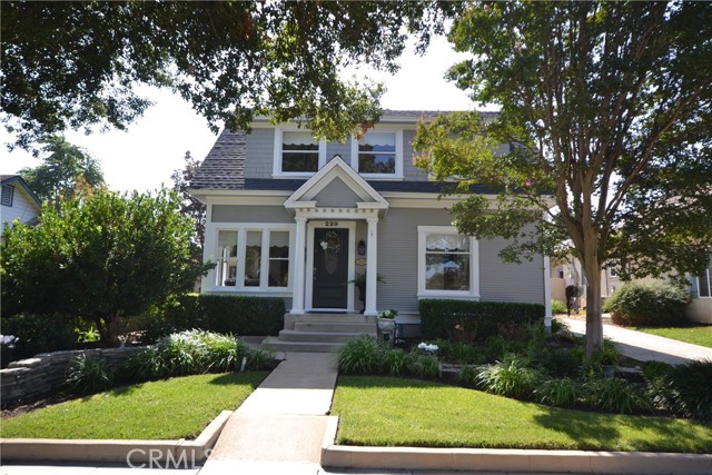 MLS #OC25248502 image #1