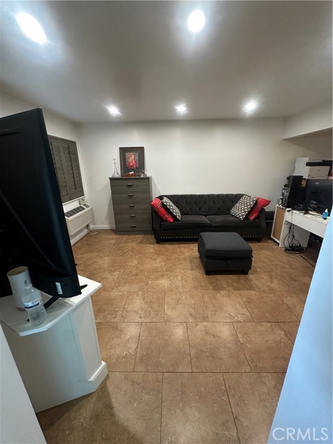 MLS #OC25248520 image #15