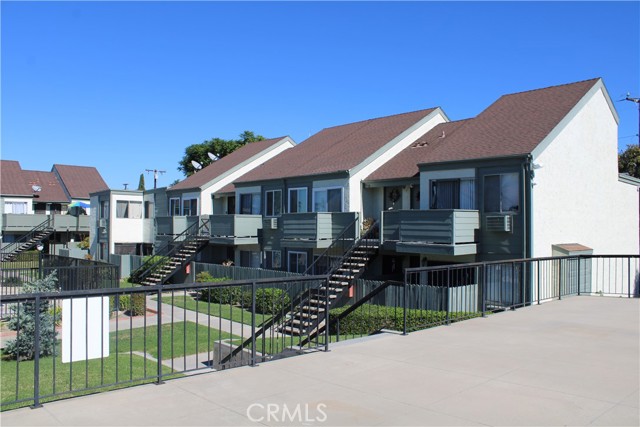 MLS #OC25248520 image #4