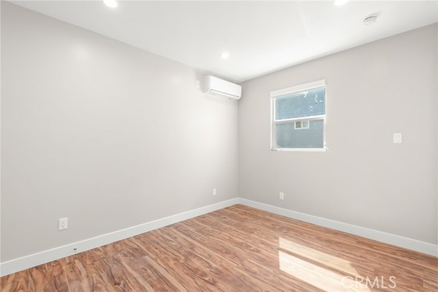 MLS #OC25248521 image #5