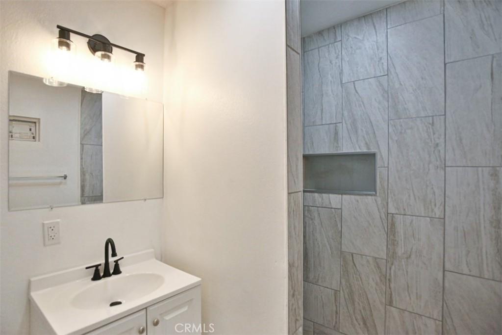 MLS #OC25248547 image #12