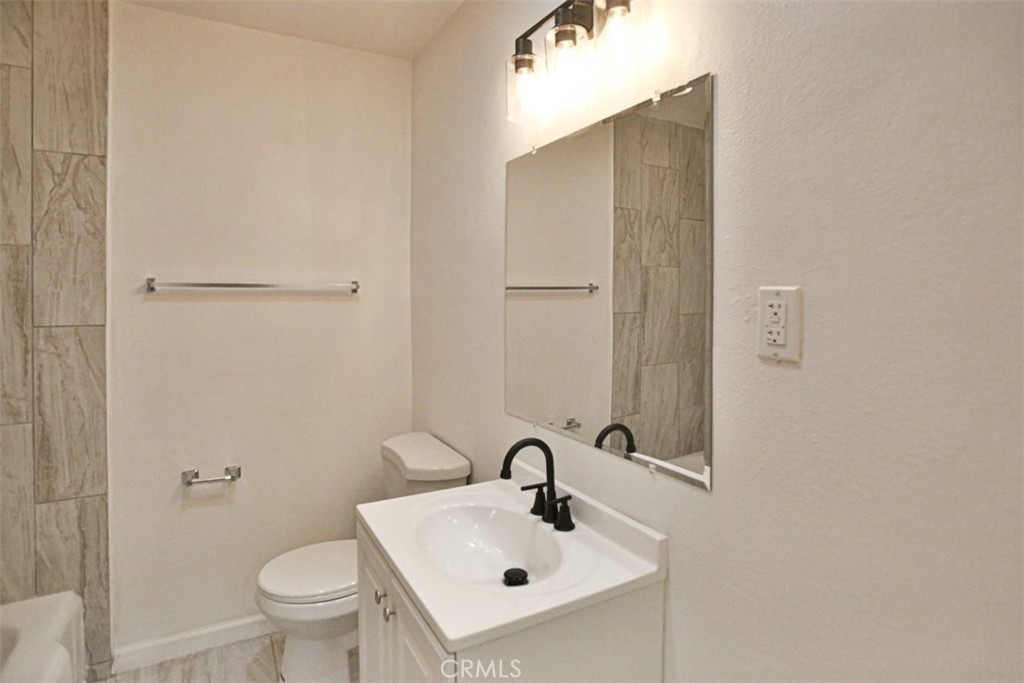 MLS #OC25248547 image #17