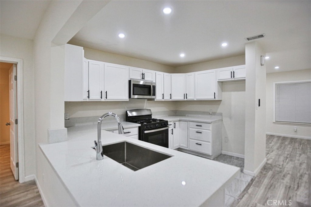 MLS #OC25248547 image #7