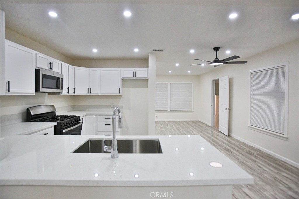 MLS #OC25248547 image #8