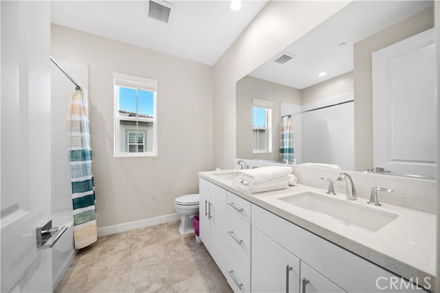 MLS #OC25248619 image #25