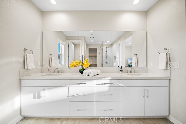 MLS #OC25248619 image #26