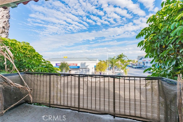 MLS #OC25248640 image #10