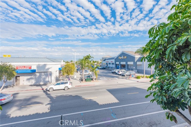 MLS #OC25248640 image #11