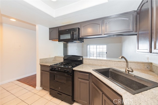 MLS #OC25248640 image #3