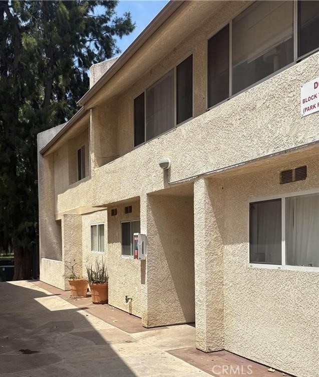 MLS #OC25248665 image #1