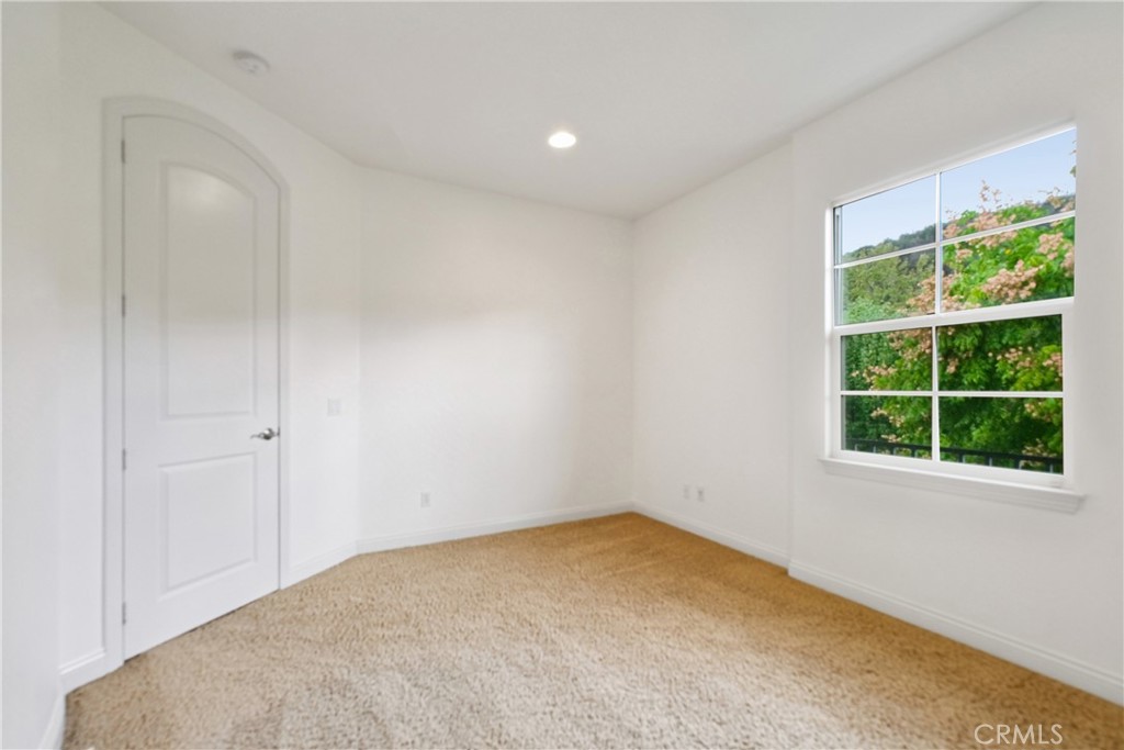 MLS #OC25248742 image #35