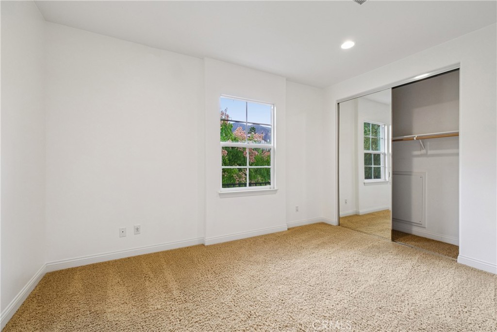 MLS #OC25248742 image #36