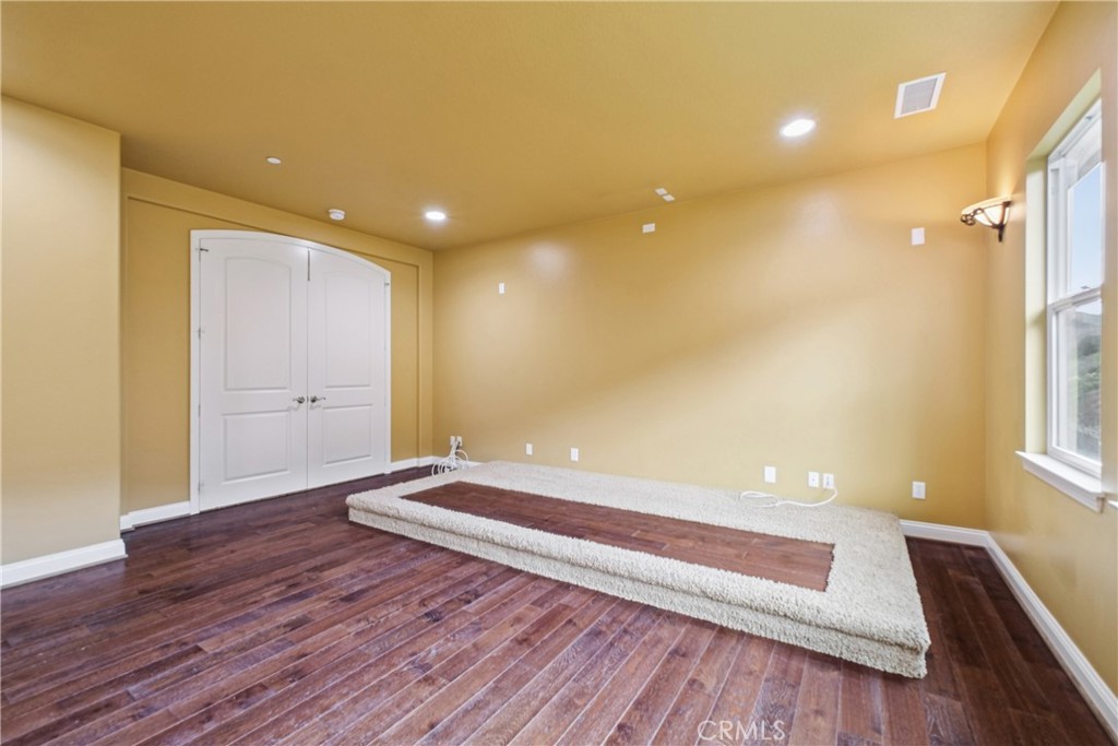 MLS #OC25248742 image #41