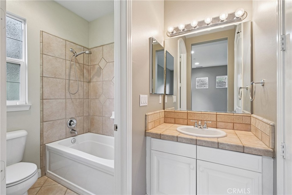 MLS #OC25248742 image #44