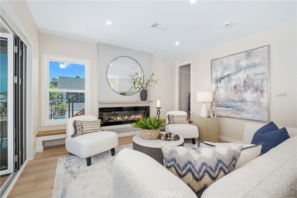 MLS #OC25248752 image #8