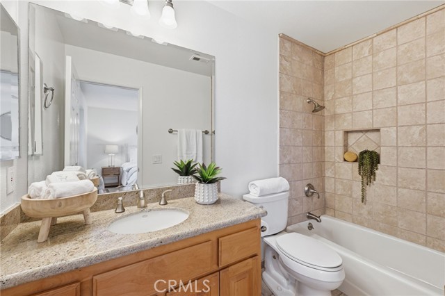 MLS #OC25248766 image #23