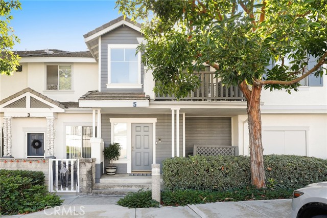 MLS #OC25248807 image #1