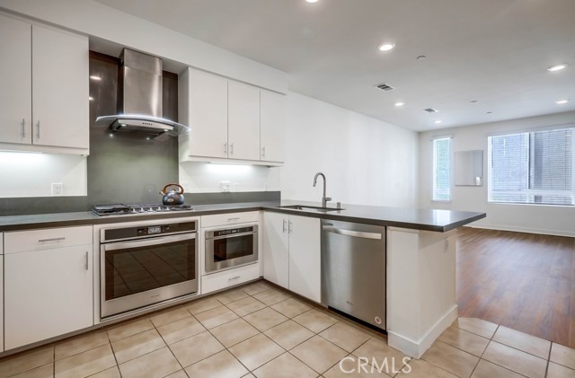 MLS #OC25248815 image #6