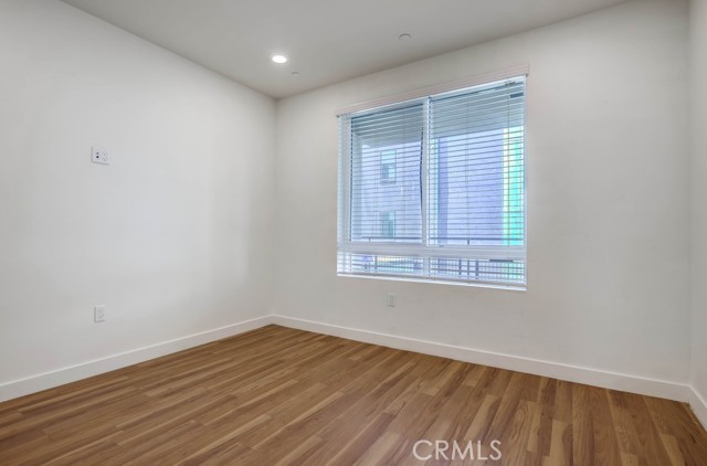 MLS #OC25248815 image #8