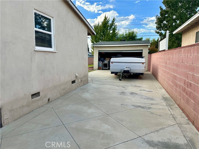 MLS #OC25248848 image #24