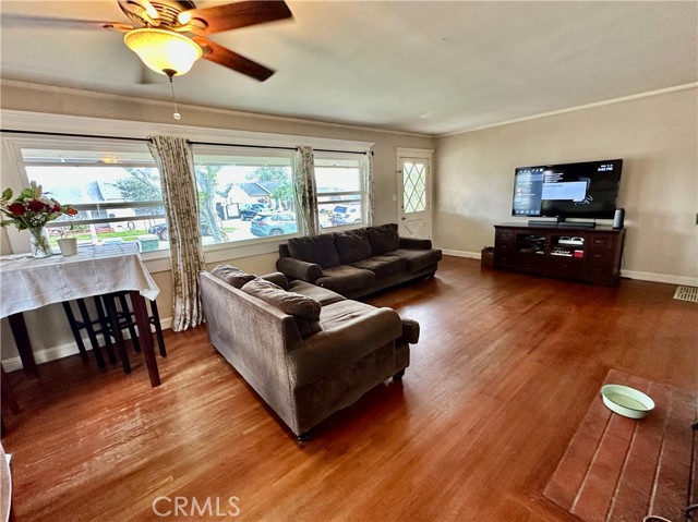 MLS #OC25248848 image #4