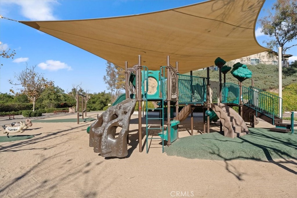 MLS #OC25248898 image #27