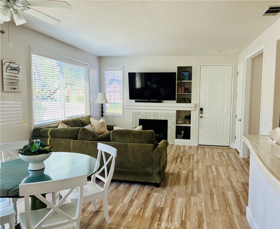 MLS #OC25248898 image #5