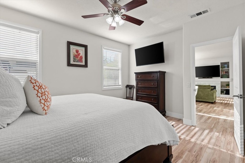 MLS #OC25248898 image #9