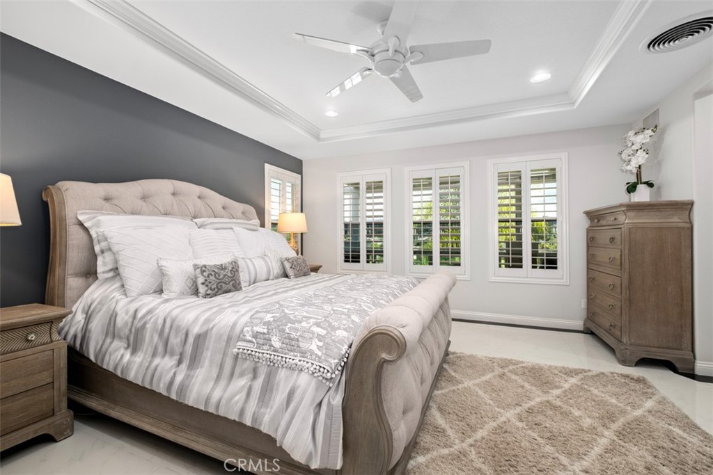 MLS #OC25248917 image #22