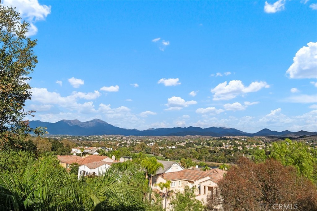 MLS #OC25248917 image #30