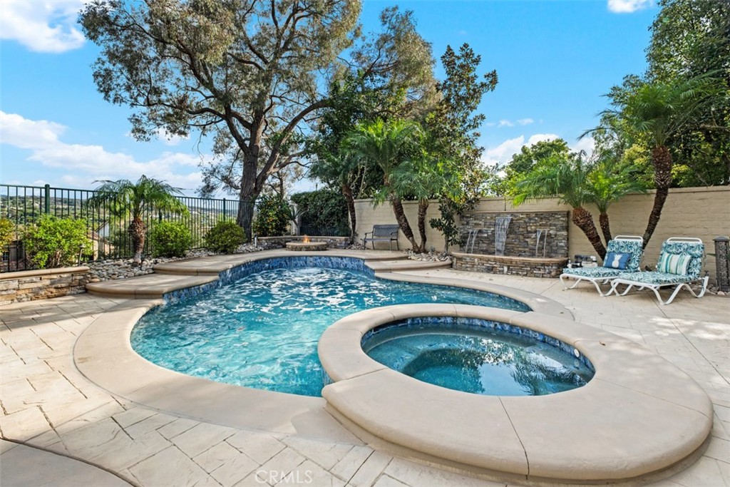 MLS #OC25248917 image #41