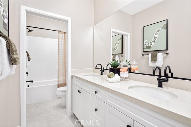 MLS #OC25248991 image #10