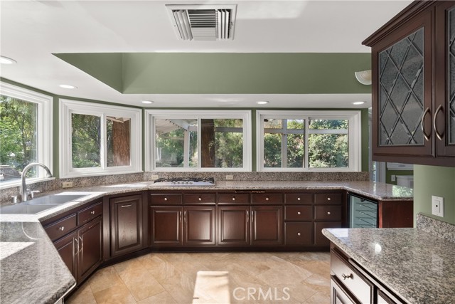 MLS #OC25249100 image #15