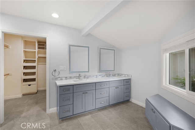 MLS #OC25249100 image #32