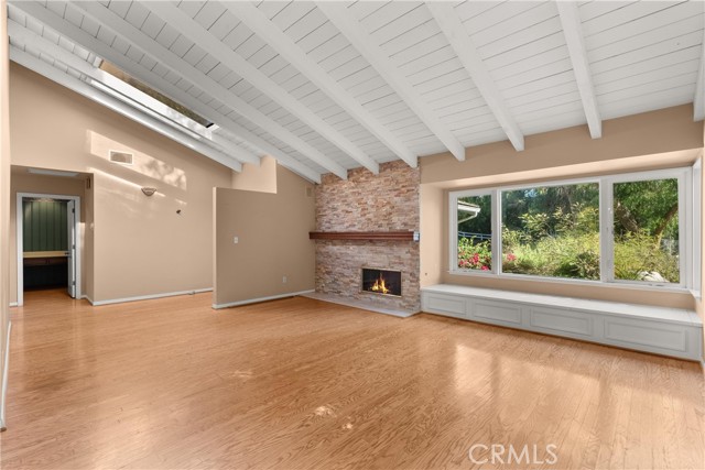 MLS #OC25249100 image #9