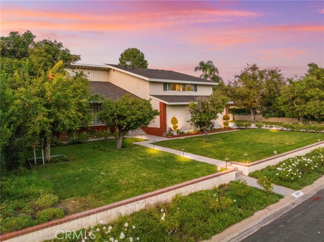 MLS #OC25249195 image #1